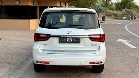 Infiniti QX80