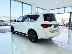Infiniti QX80