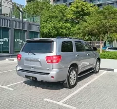 Toyota Sequoia
