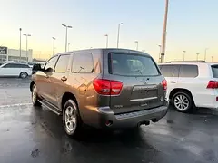 Toyota Sequoia