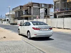 Lexus ES-Series