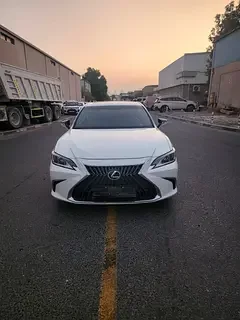 Lexus ES-Series