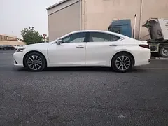 Lexus ES-Series