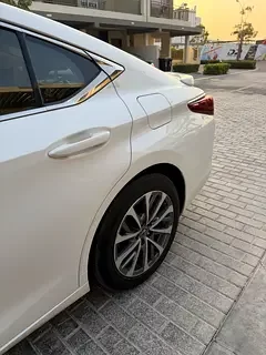 Lexus ES-Series