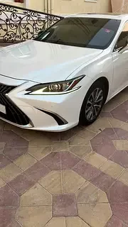 Lexus ES-Series