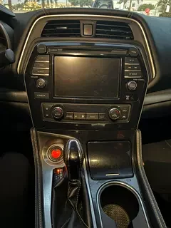 Nissan Maxima