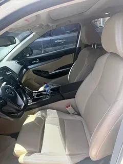 Nissan Maxima