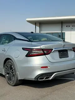 Nissan Maxima