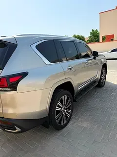 Lexus LX-Series