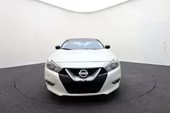 Nissan Maxima