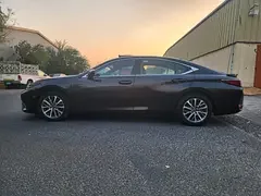 Lexus ES-Series