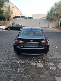 Lexus ES-Series