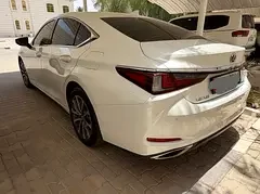 Lexus ES-Series