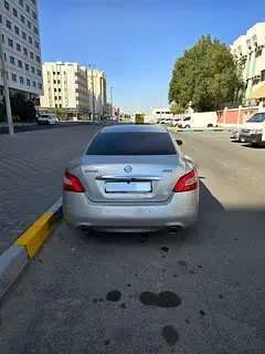 Nissan Maxima