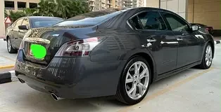 Nissan Maxima