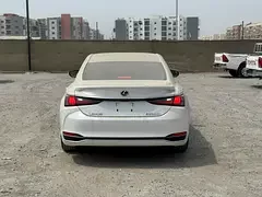 Lexus ES-Series