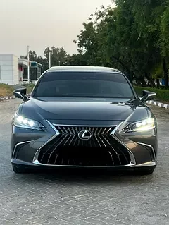 Lexus ES-Series