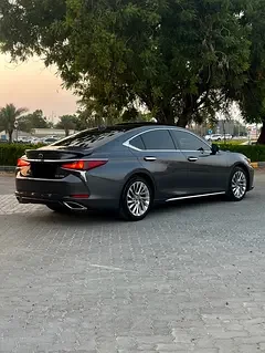 Lexus ES-Series
