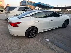 Nissan Maxima