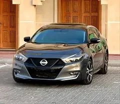 Nissan Maxima