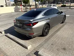 Lexus ES-Series