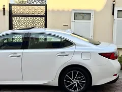 Lexus ES-Series