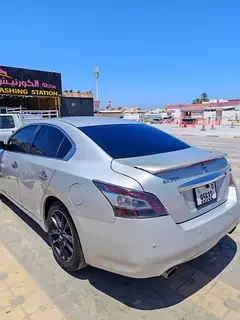 Nissan Maxima