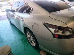 Nissan Maxima