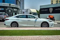 Lexus ES-Series