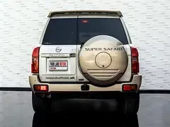 Nissan Patrol Safari