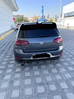 Volkswagen Golf R