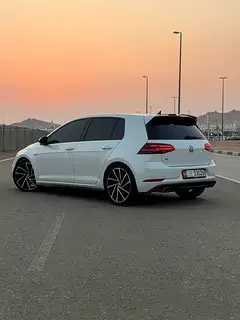 Volkswagen Golf R