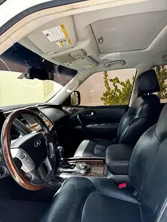 Infiniti QX80