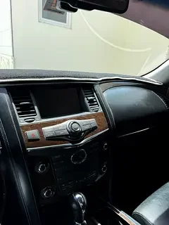 Infiniti QX80