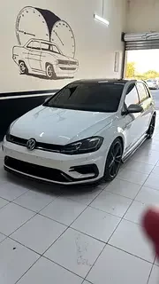 Volkswagen Golf R