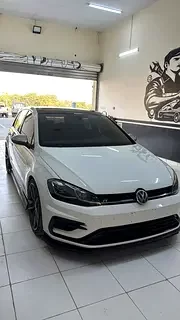 Volkswagen Golf R