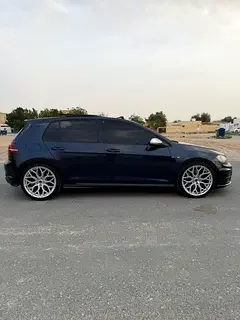 Volkswagen Golf R