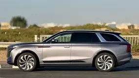 Hongqi E-HS9