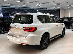 Infiniti QX80