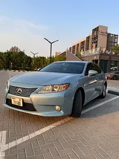 Lexus ES-Series