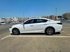 Lexus ES-Series