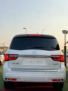 Infiniti QX80