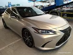 Lexus ES-Series