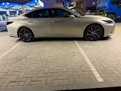 Lexus ES-Series