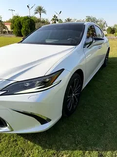 Lexus ES-Series
