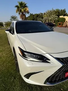 Lexus ES-Series