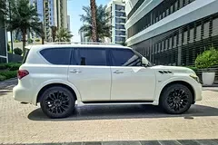 Infiniti QX80
