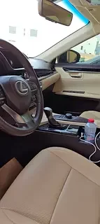 Lexus ES-Series