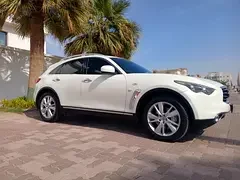 Infiniti QX70
