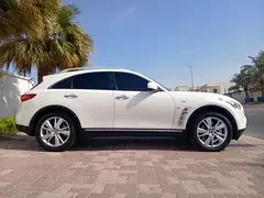 Infiniti QX70